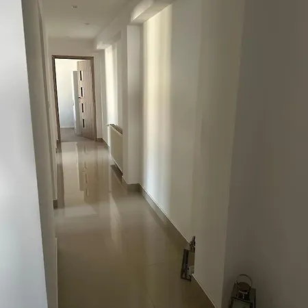 Daire Apartman V Sukromnom Dvore *